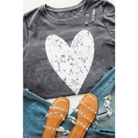 Azura Exchange Heart Graphic Print T-Shirt